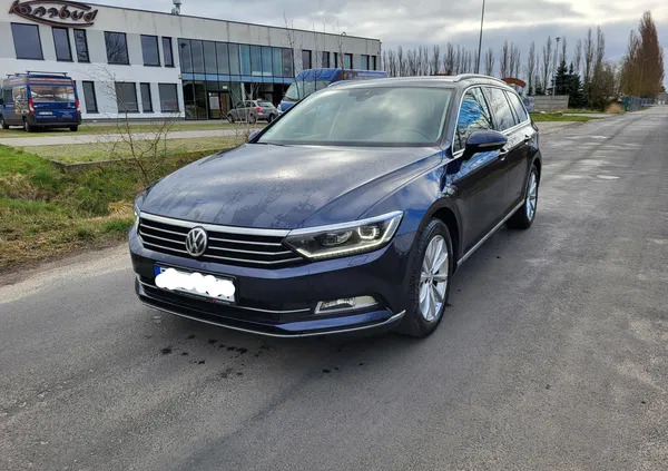 szczecin Volkswagen Passat cena 57999 przebieg: 260000, rok produkcji 2017 z Szczecin